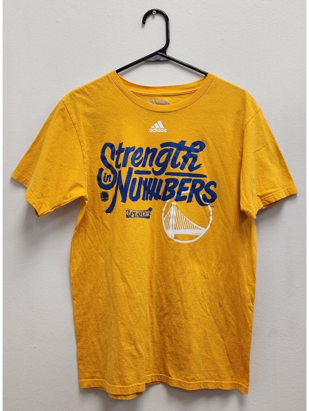Golden State Warriors Men's Medium Strength In Numbers Adidas NBA Playoffs Shirt